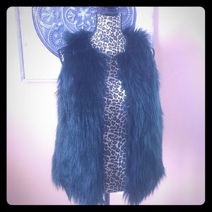 🌲LIKE NEW🌲Charlotte Russe Faux Fur Vest